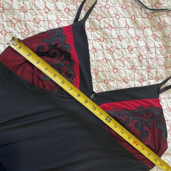 Soma  embroidered cup slip, dress, slip or nightgown - Picture 6 of 7